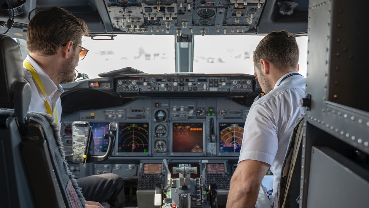 Being A Commercial Pilot : One Of The Best Career Options In India